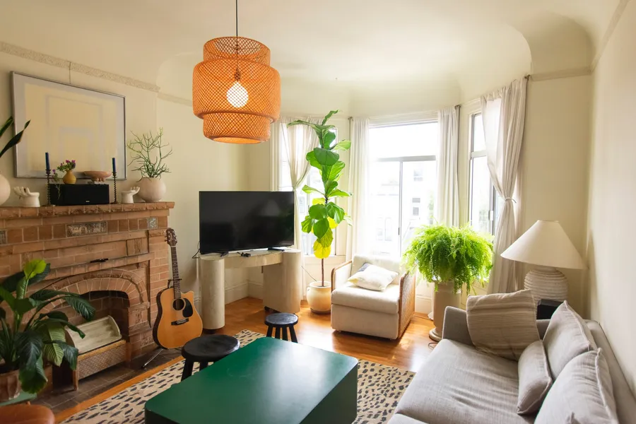 Wohnzimmer nach Feng-Shui-Prinzipien eingerichtet – Harmonie und Stressabbau durch Chi-Energie
